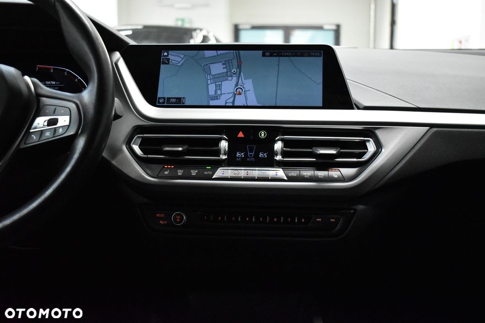 BMW Seria 2 218i Advantage - 13