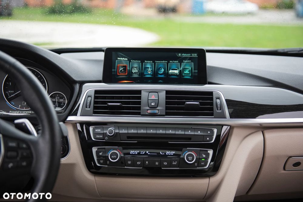 BMW Seria 3 ver-330i-edition-luxury-line-purity - 14