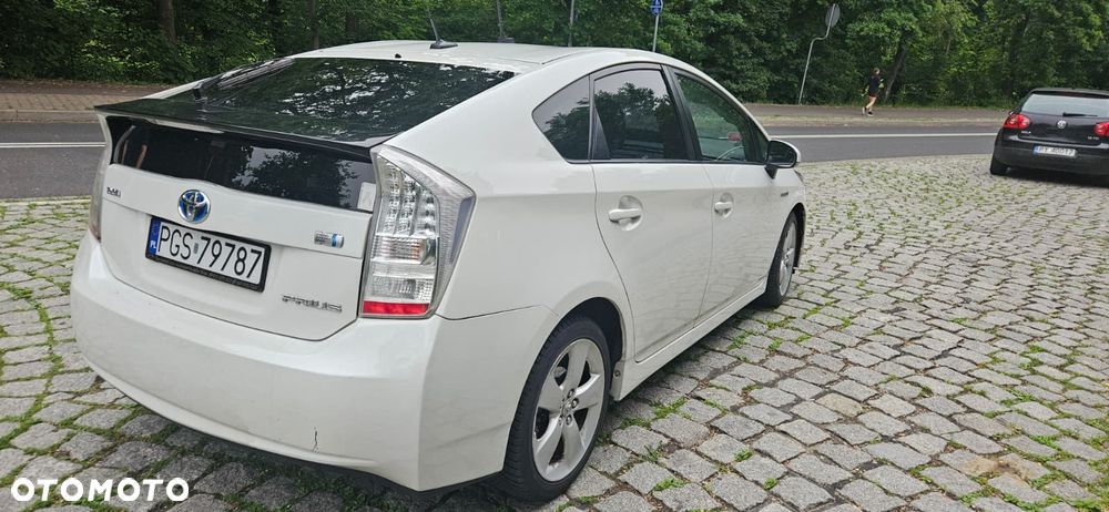 Toyota Prius 1.8 HSD Sol - 14