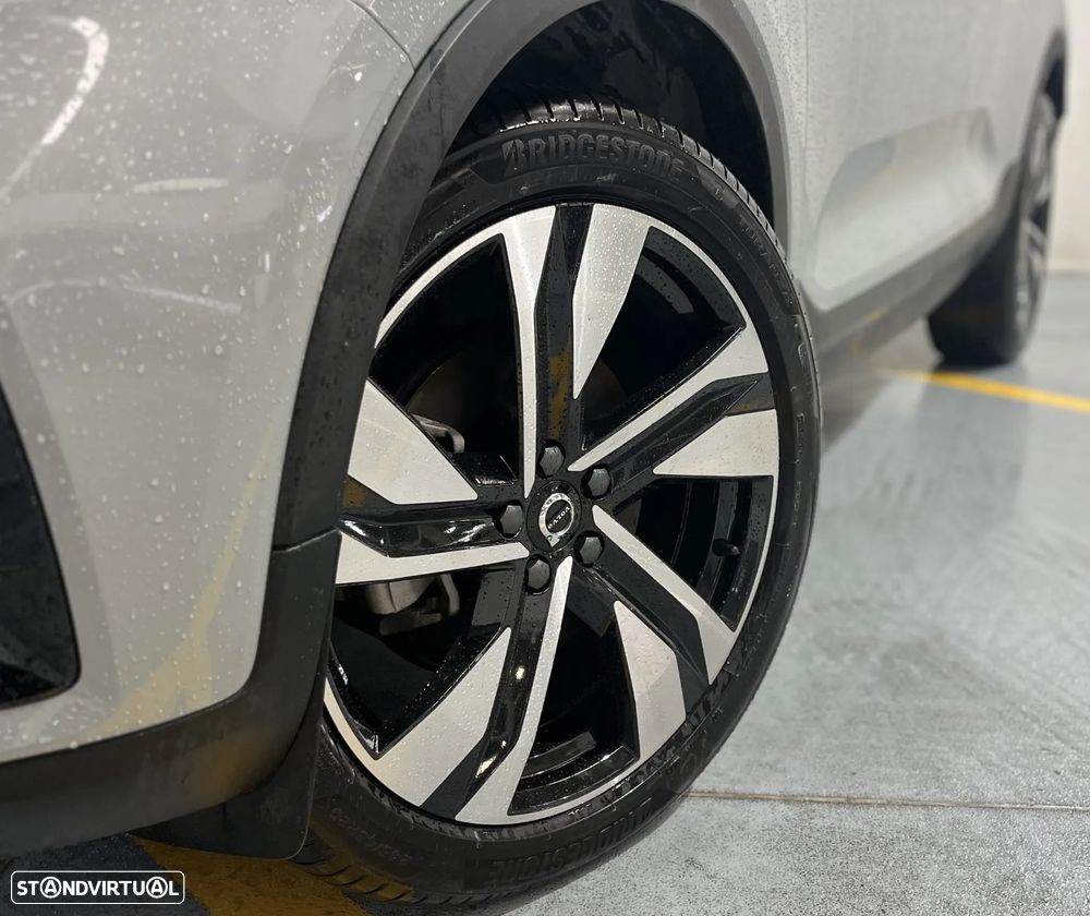 Volvo XC 40 2.0 B3 Plus Dark - 9