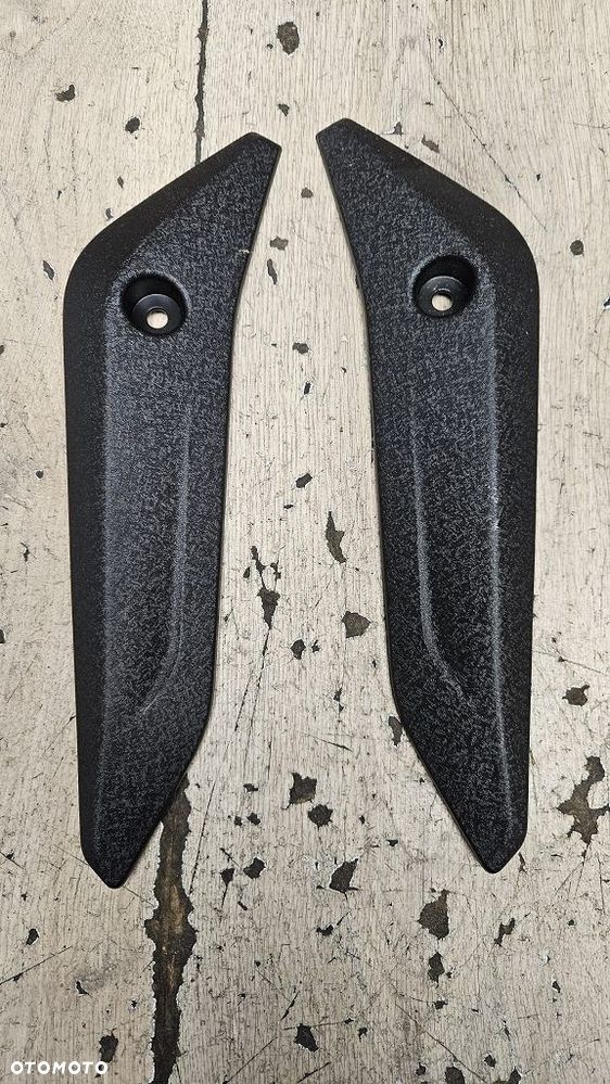 Nakładka mocowanie szyby Yamaha T-Max 530 BC3-2843C - 2