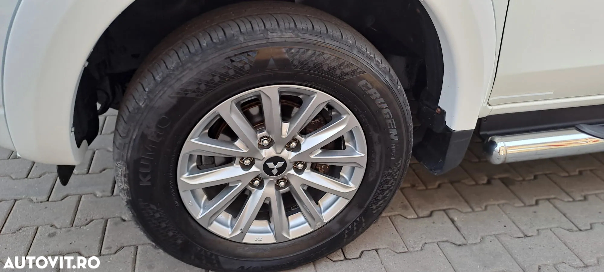 Mitsubishi L200 Double Cab 2.4 DI-D Instyle Aut. - 12