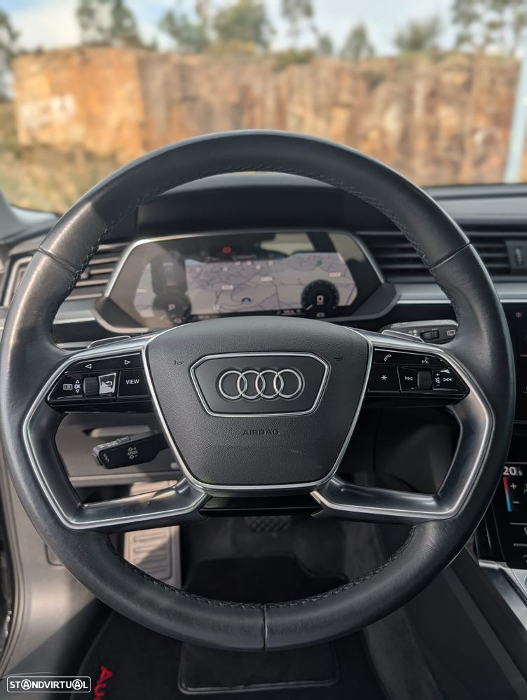 Audi e-tron 55 quattro - 16