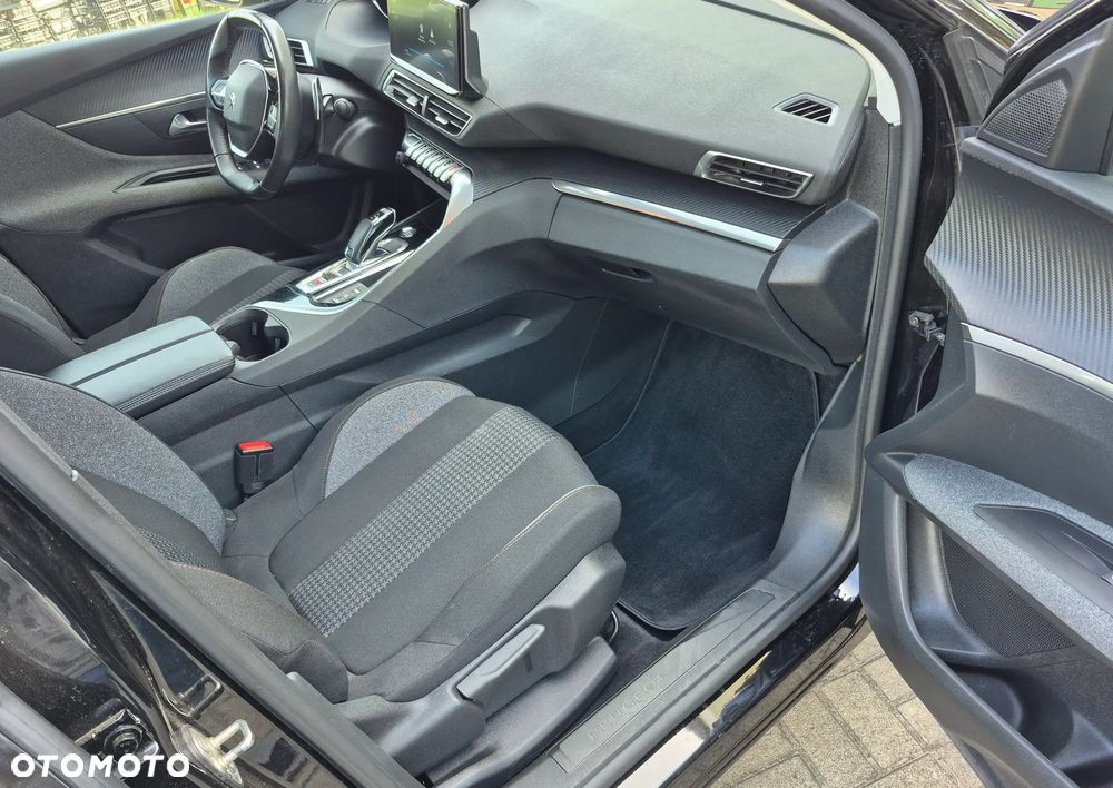 Peugeot 3008 1.5 BlueHDi Active Pack S&S EAT8 - 11