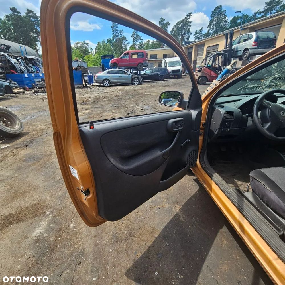 OPEL CORSA - C 1,0 KAT 1,0 B 44 kW / 60 KM (kod lak: Z40E) POJAZD NA CZĘŚCI - 18