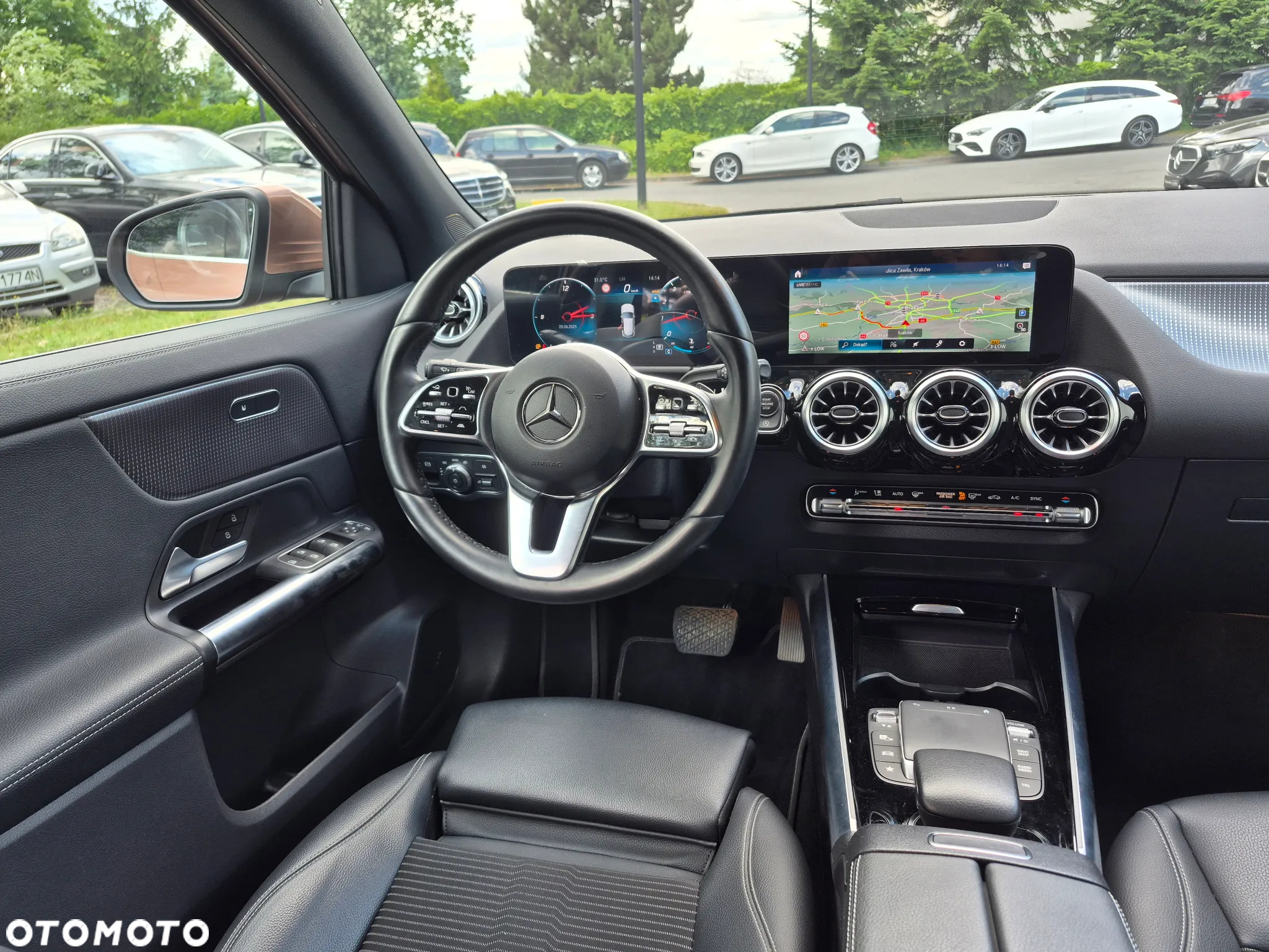 Mercedes-Benz GLA 200 4-Matic Progressive - 27