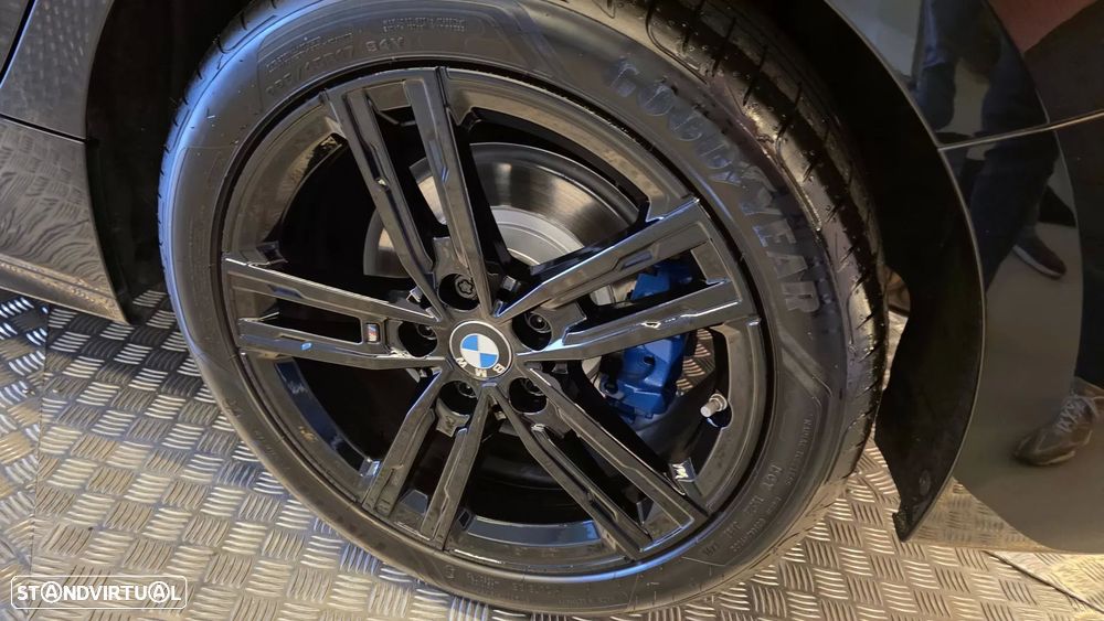 BMW 116 d Pack Desportivo M Auto - 32