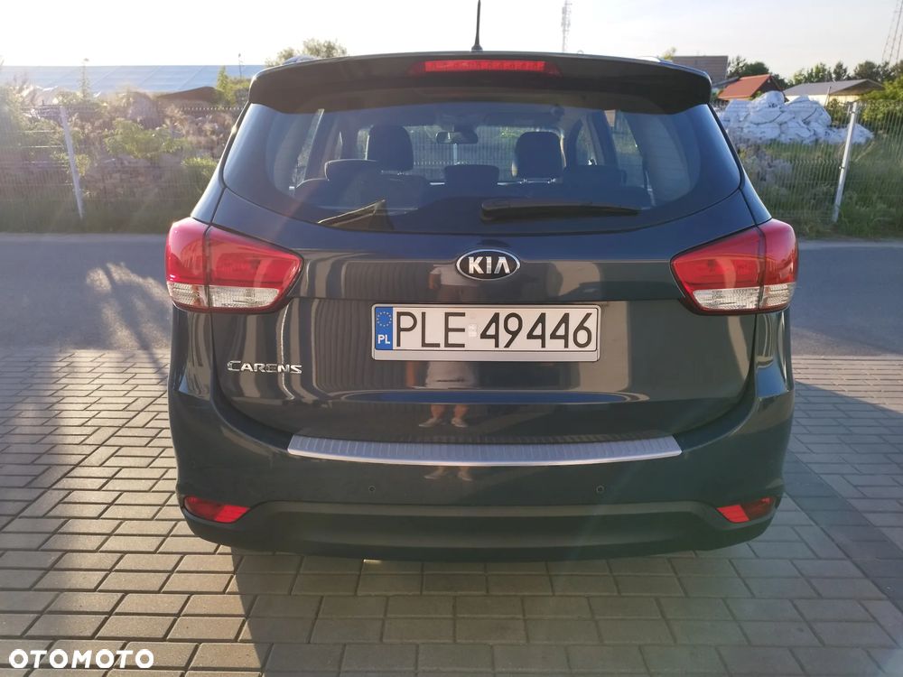 Kia Carens 1.6 GDI M - 8