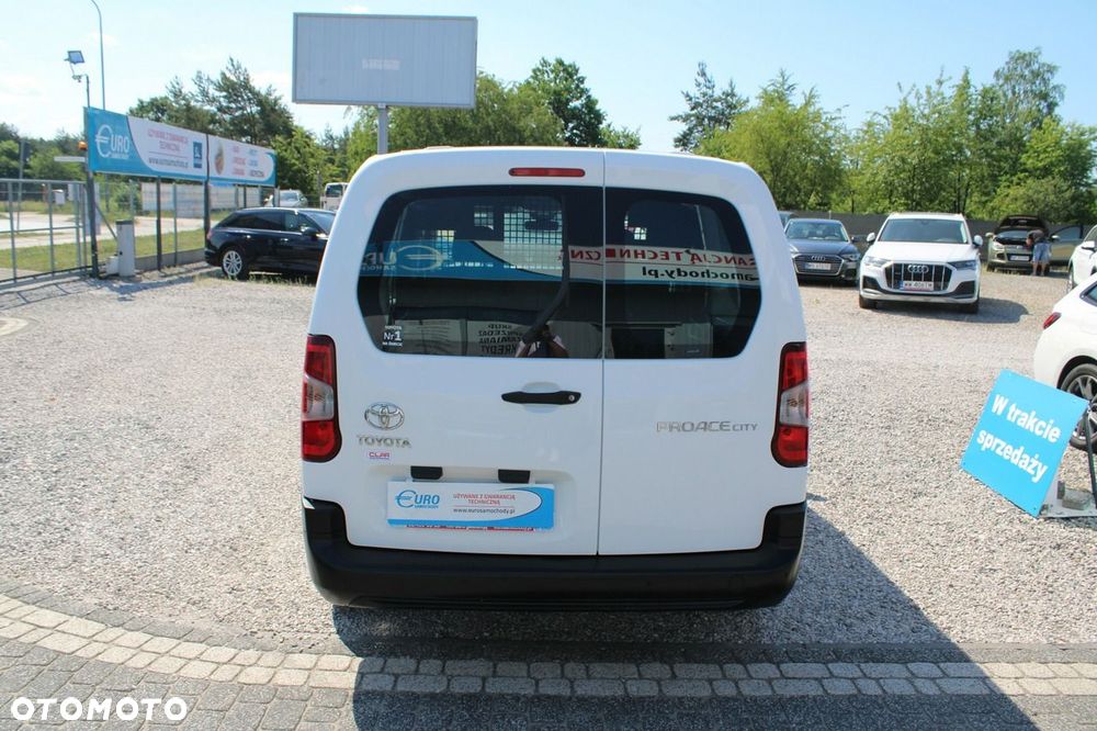 Toyota Proace City - 7