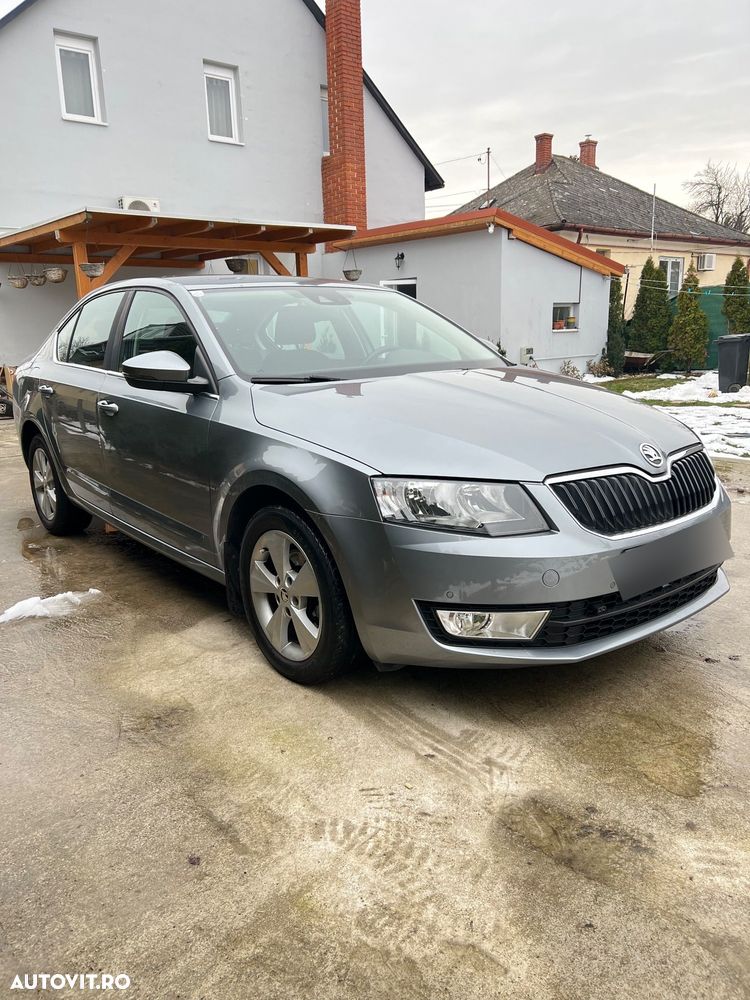 Skoda Octavia 1.6 TDI DPF Ambition - 3