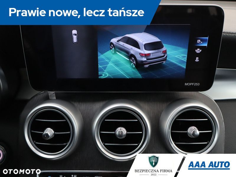 Mercedes-Benz GLC - 24