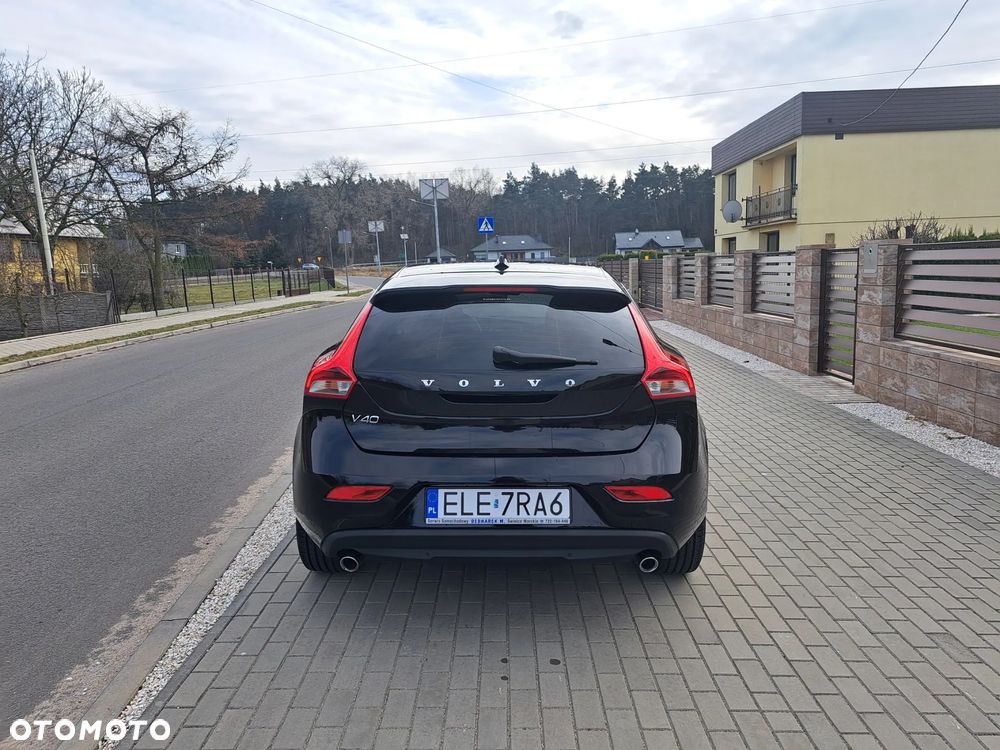 Volvo V40 D2 Momentum - 12