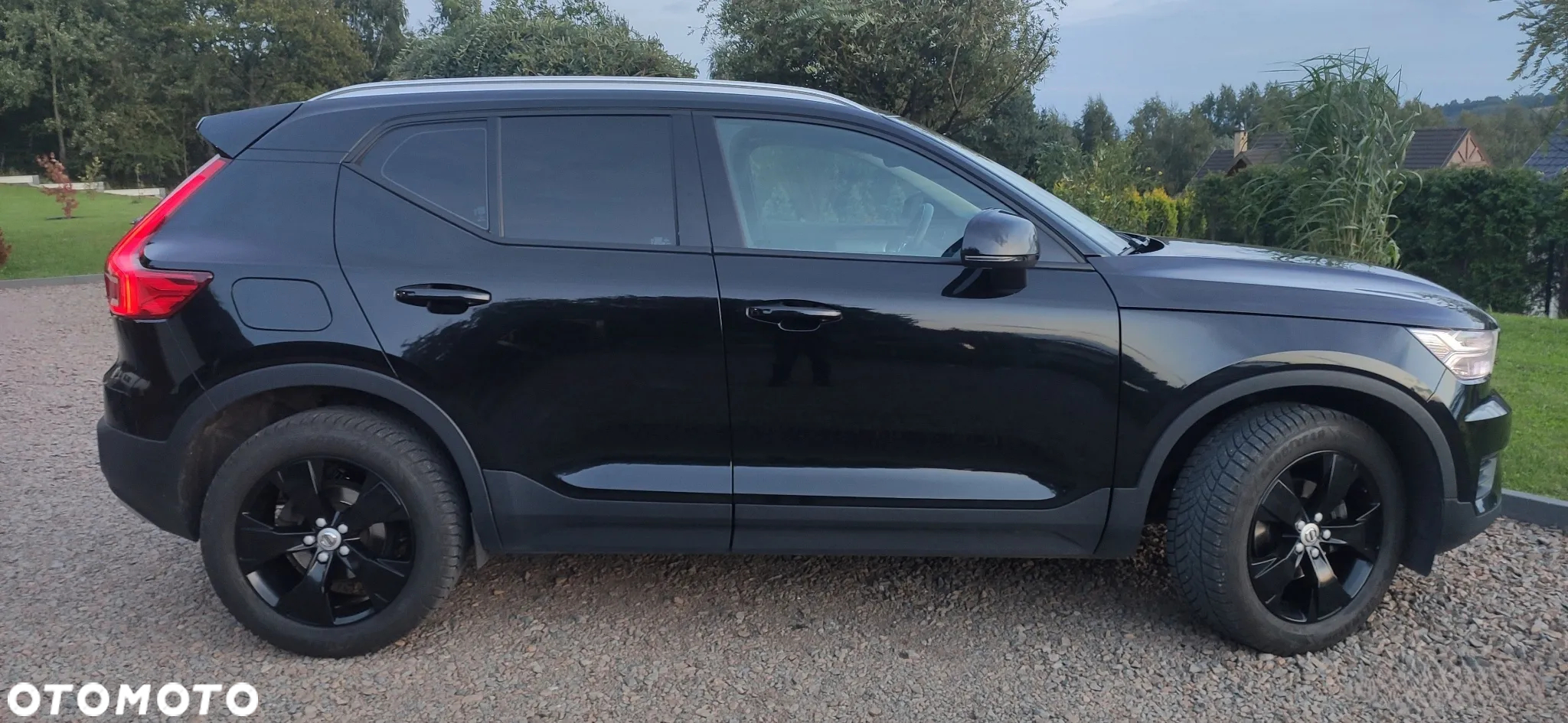 Volvo XC 40 T3 Momentum Pro - 40