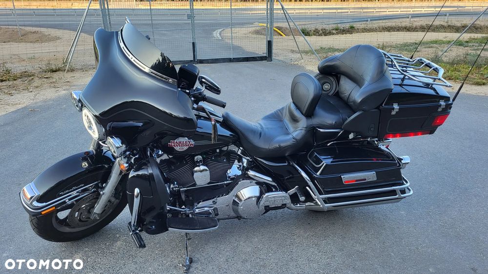 Harley-Davidson FLHTCU Ultra - 2