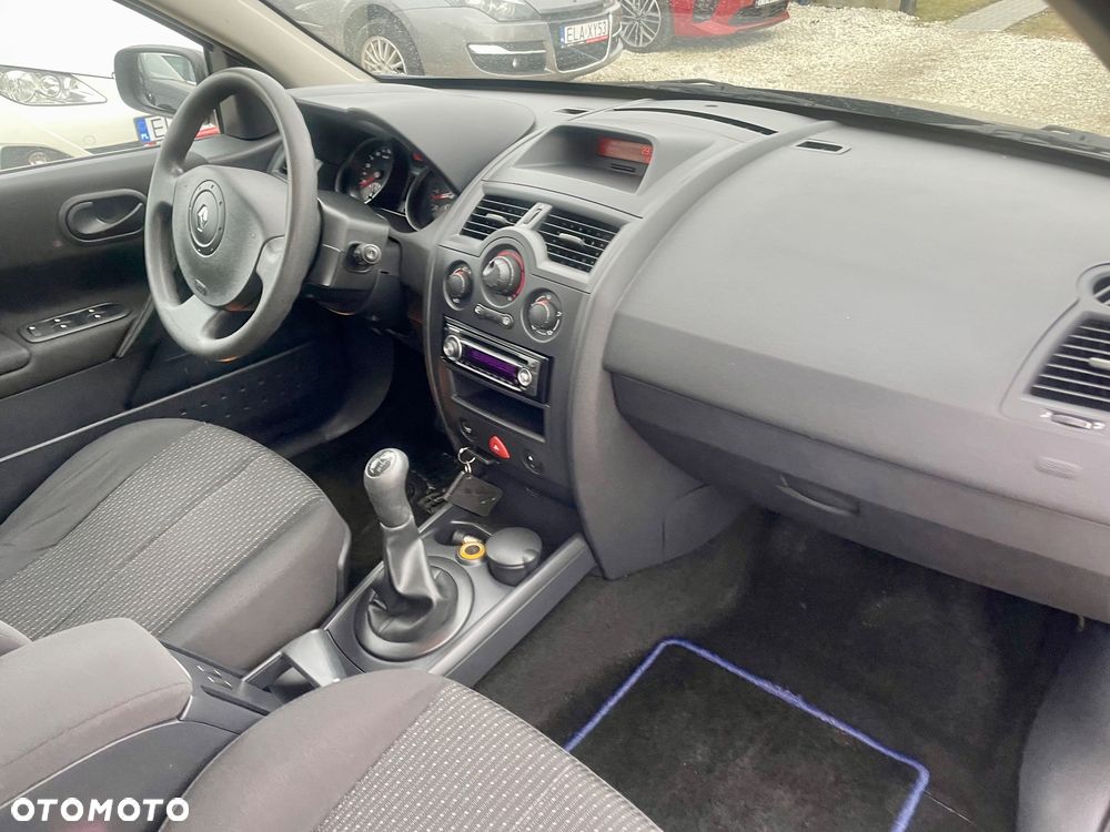 Renault Megane 1.6 RXE 16V - 35