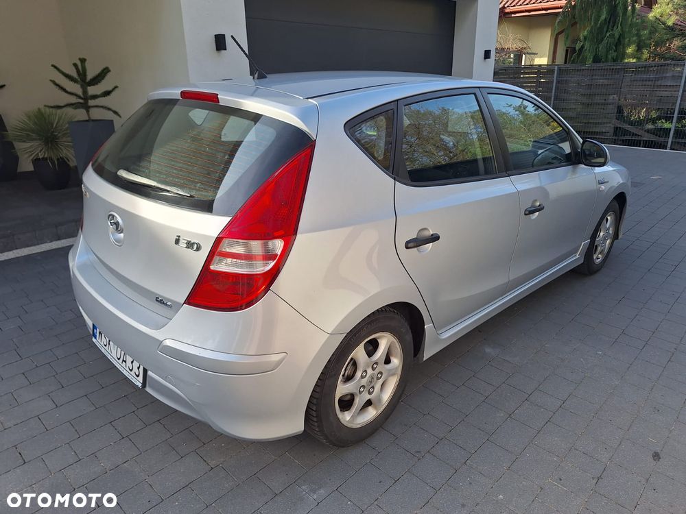 Hyundai i30 1.6 CRDi blue Classic - 3