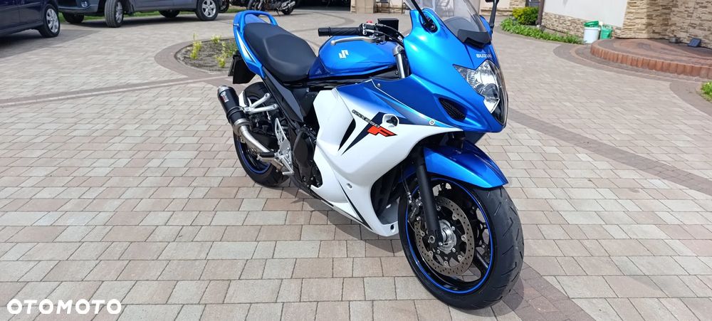 Suzuki GSX - 5