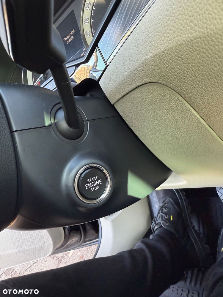 Skoda Superb 2.0 TDI Style DSG - 9