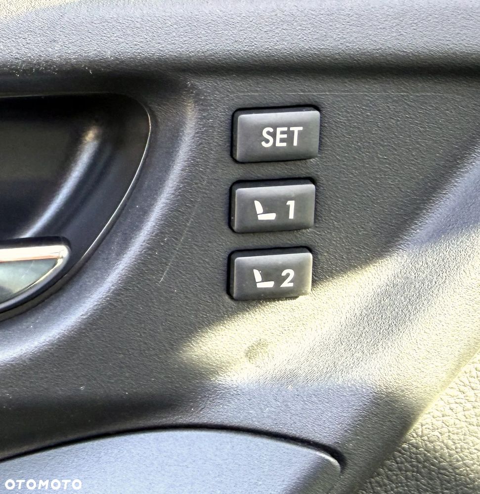 Subaru Forester 2.0i Platinum Lineartronic - 27
