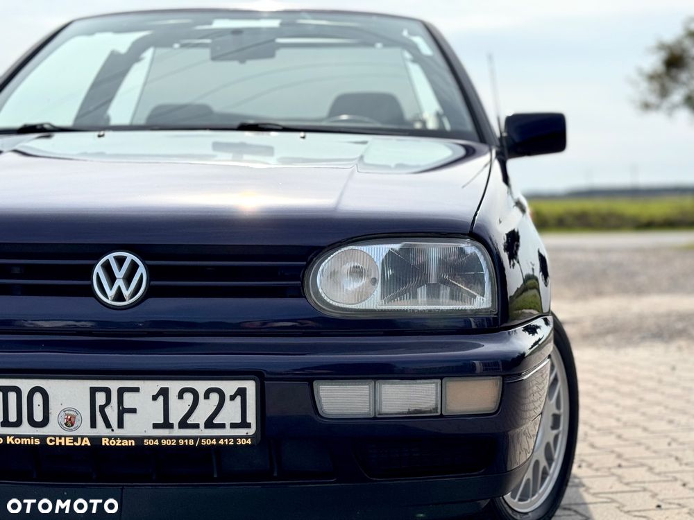 Volkswagen Golf Cabrio 1.8 - 15