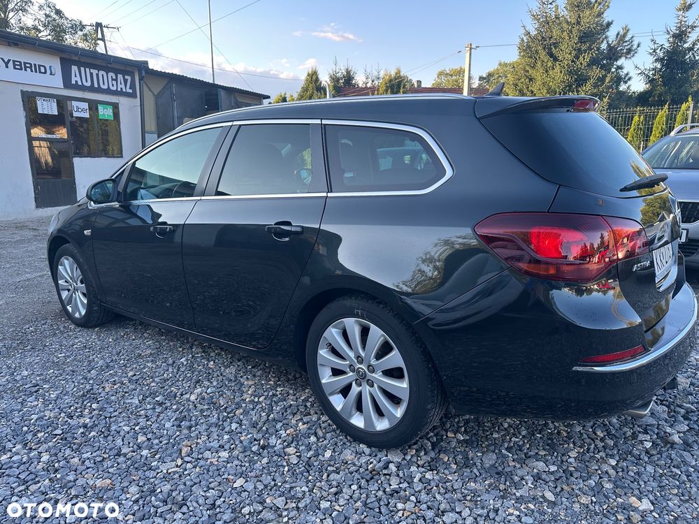 Opel Astra 1.4 Turbo Cosmo - 5