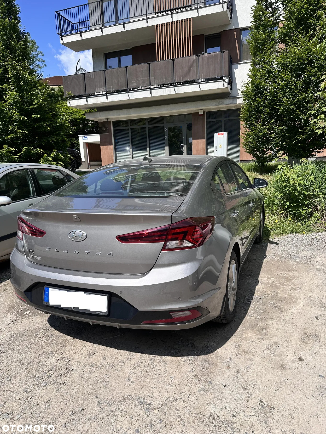 Hyundai Elantra 1.6 Comfort - 4