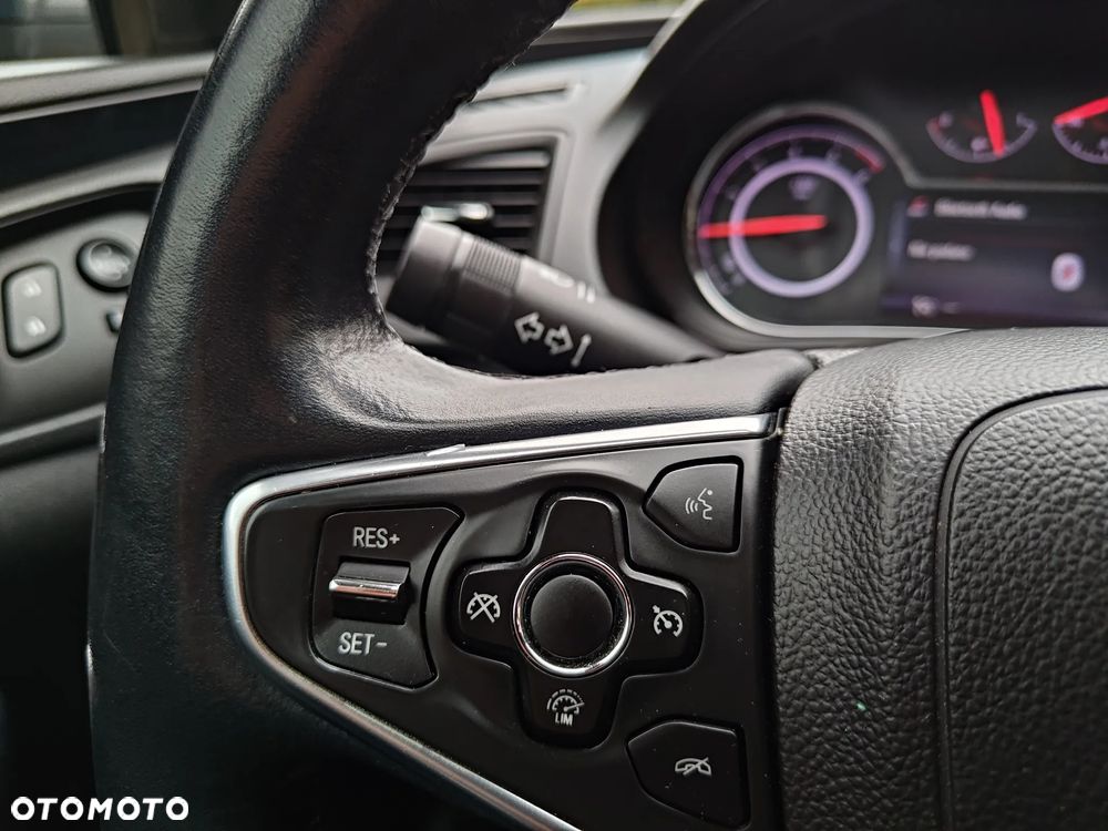 Opel Insignia 2.0 CDTI Cosmo ecoFLEX S&S - 24