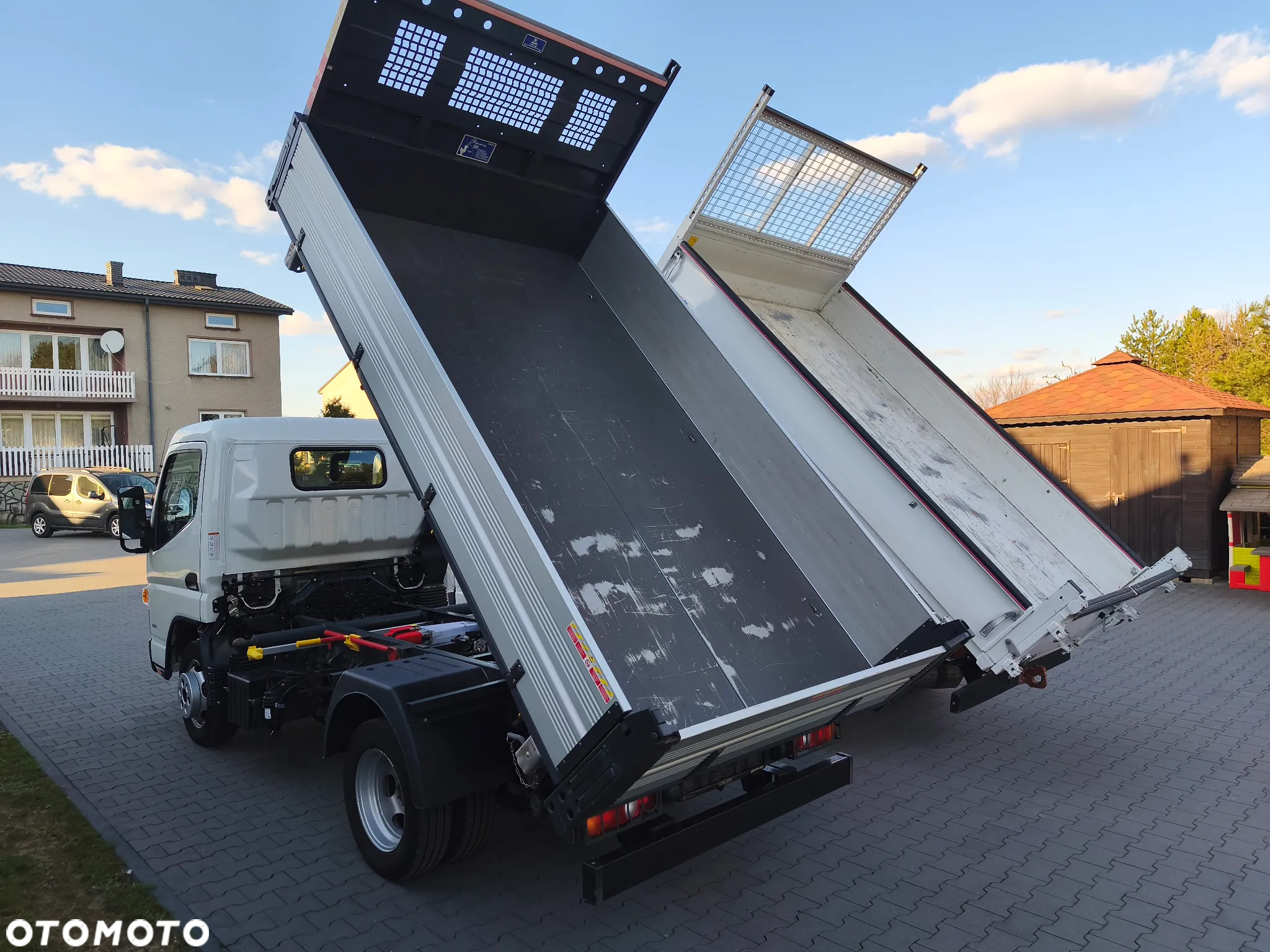 Mitsubishi Fuso Canter - 3