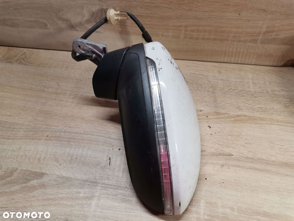 LUSTERKO LEWE VW TOURAN III czytaj opis