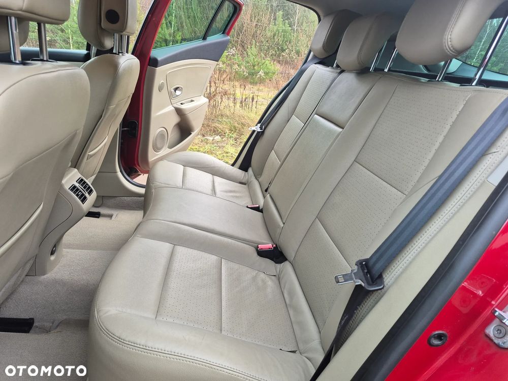 Renault Megane TCe 130 Night and Day - 28