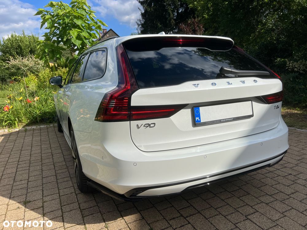 Volvo V90 T8 AWD Plug-In Hybrid Ultimate Dark - 19