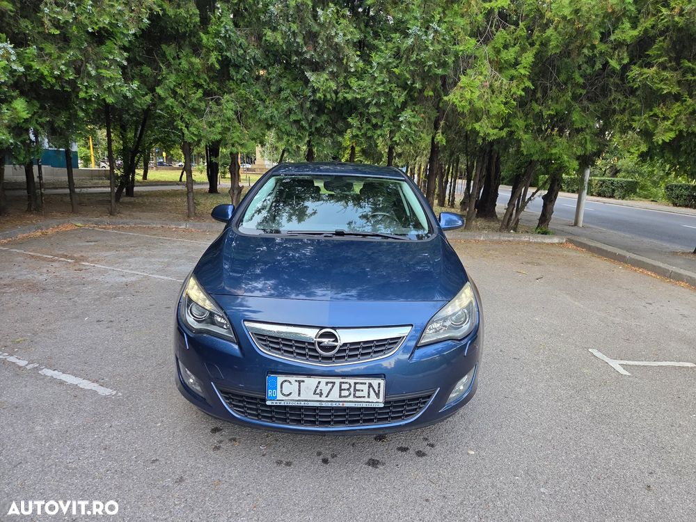 Opel Astra 1.7 CDTI Cosmo - 3