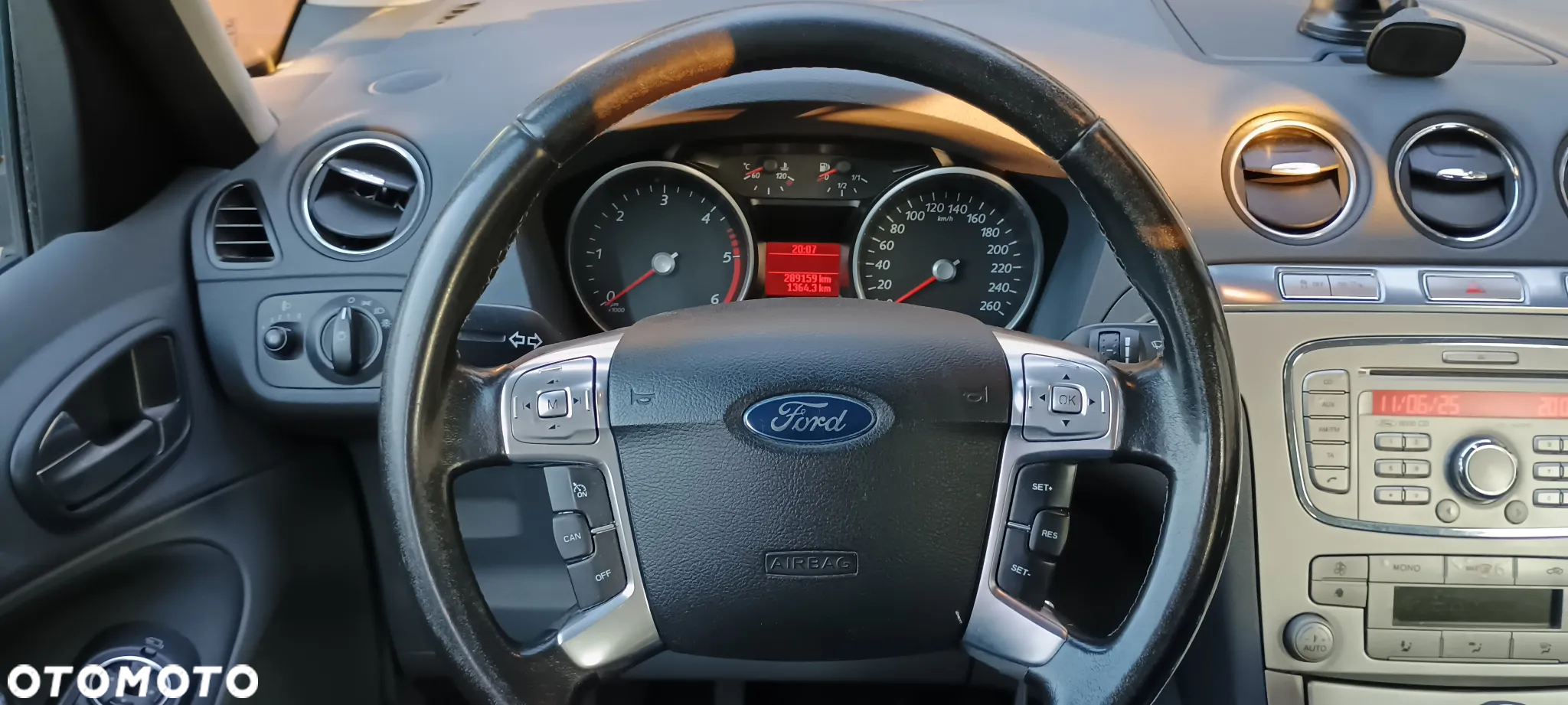 Ford Galaxy - 7