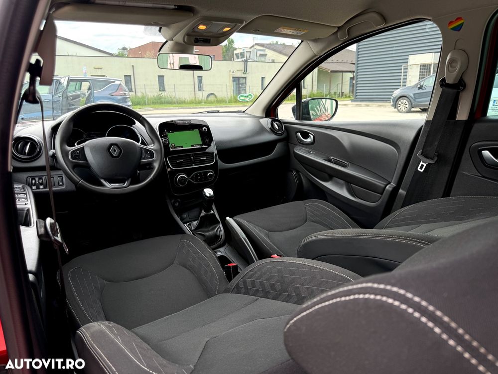 Renault Clio - 10