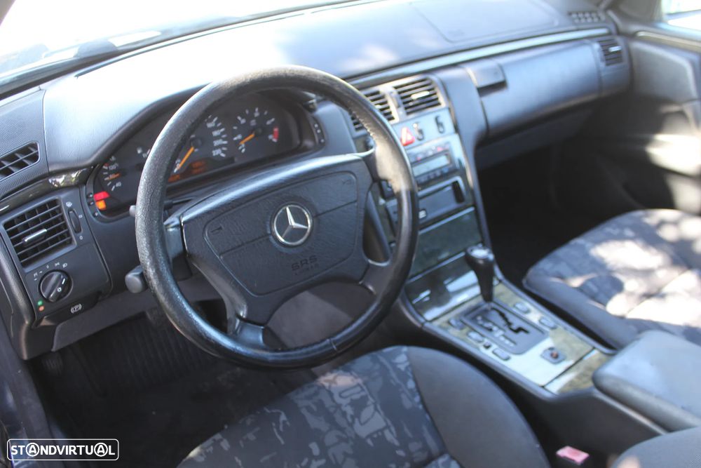 Mercedes-Benz E 290 - 11