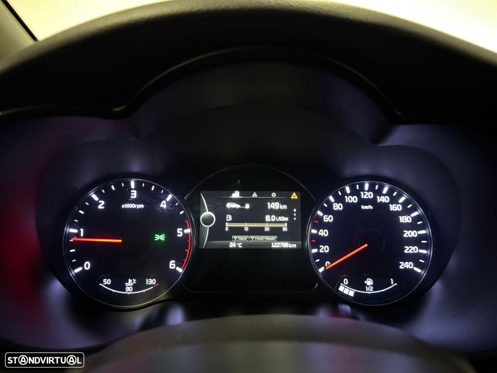 Kia Carens 1.7 CRDi ISG TX - 32