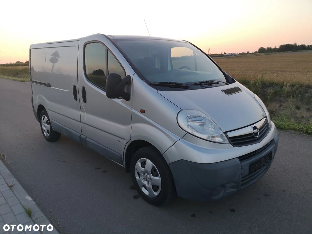 Opel VIVARO - 28