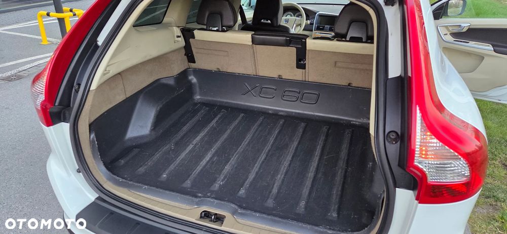 Volvo XC 60 D3 AWD Summum - 16