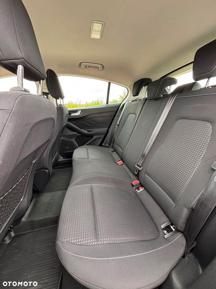 Ford Focus 1.5 TDCi SYNC Edition - 9