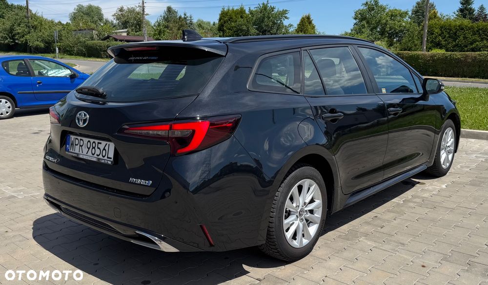 Toyota Corolla - 4