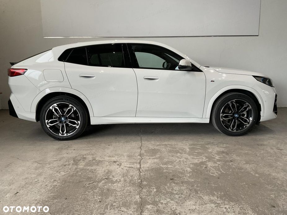 BMW iX2 - 5