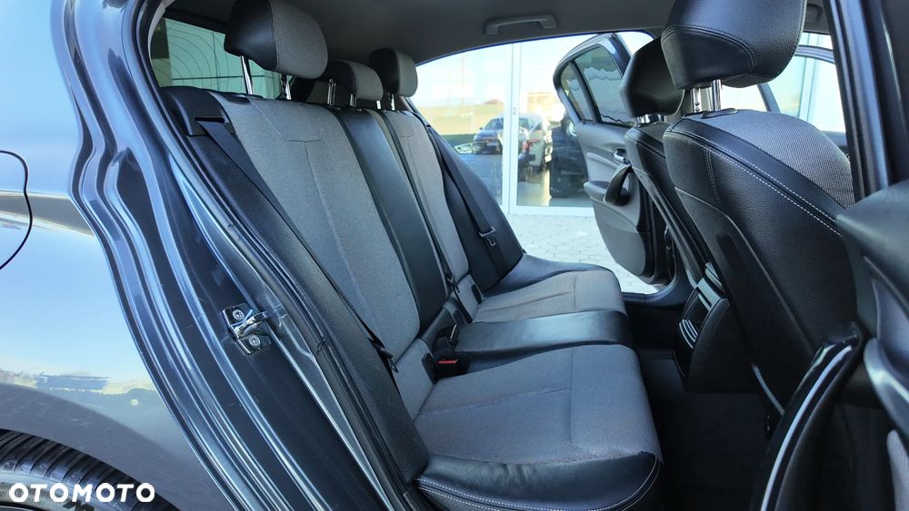 BMW Seria 1 116d EfficientDynamics Urban Line - 27