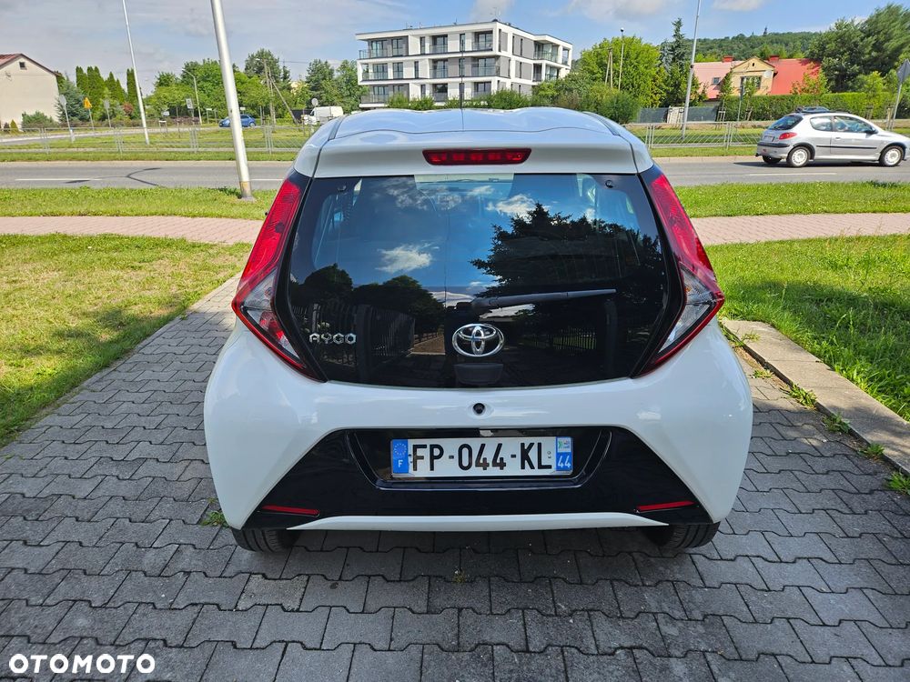 Toyota Aygo x.shift x-play connect - 5