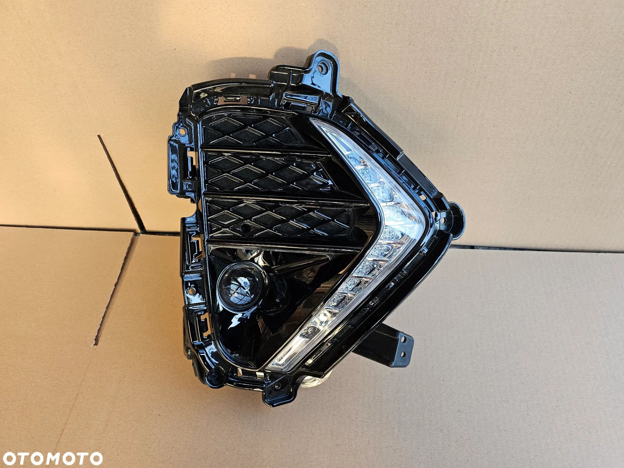 DRL Światło do jazdy dziennej kratka halogen prawy Hyundai Tucson II III Nline - 1