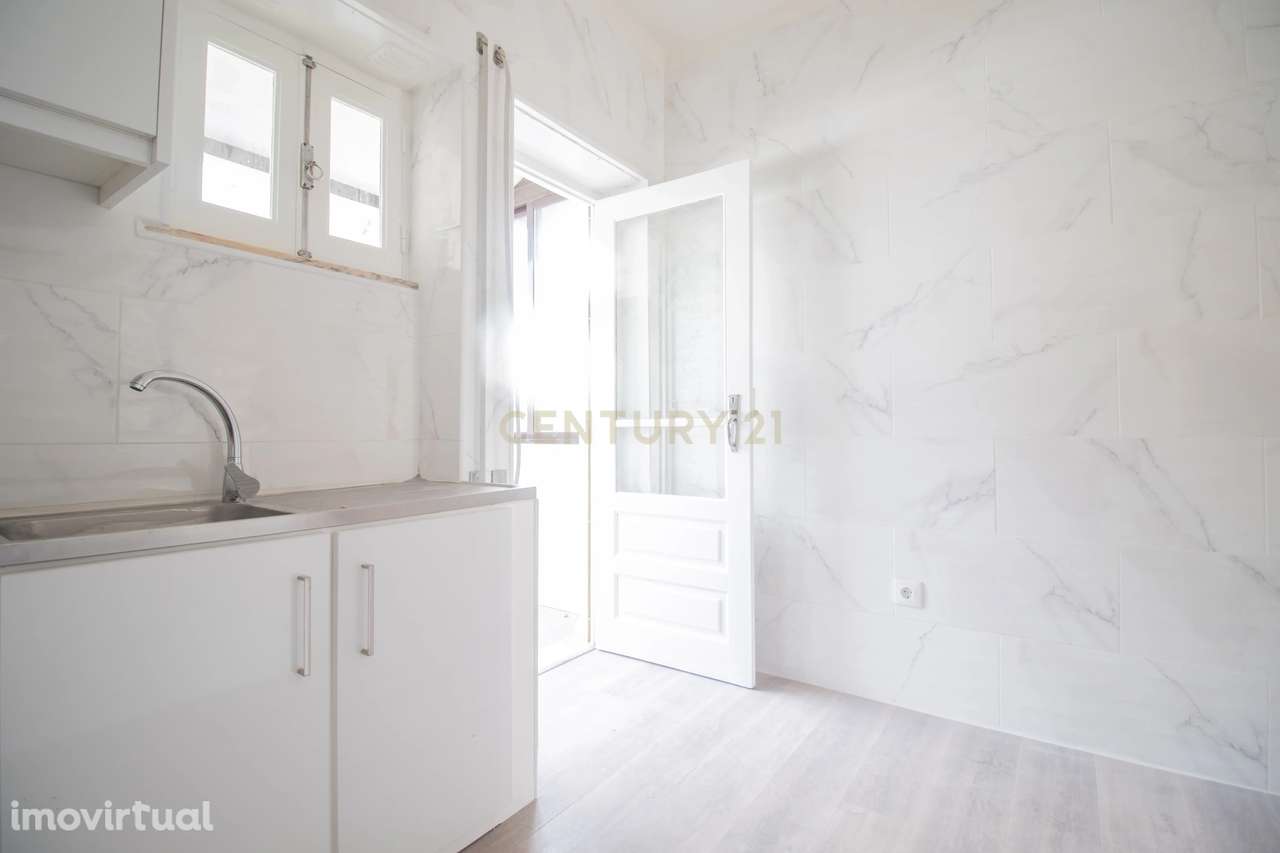 Apartamento T3 em Coimbra com Varanda, Luz Natural e Rentabilidade Gar - Grande imagem: 2/26