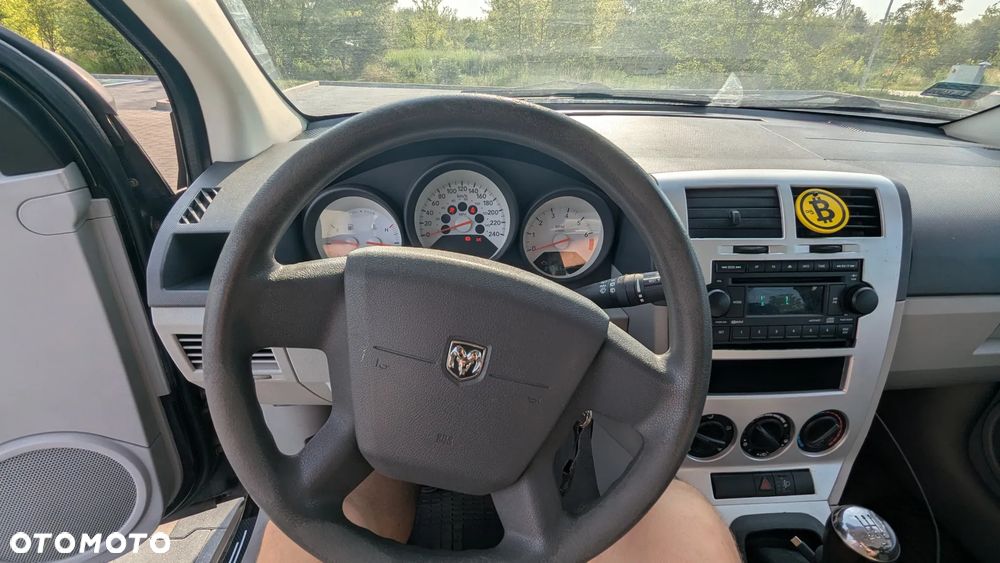Dodge Caliber - 11