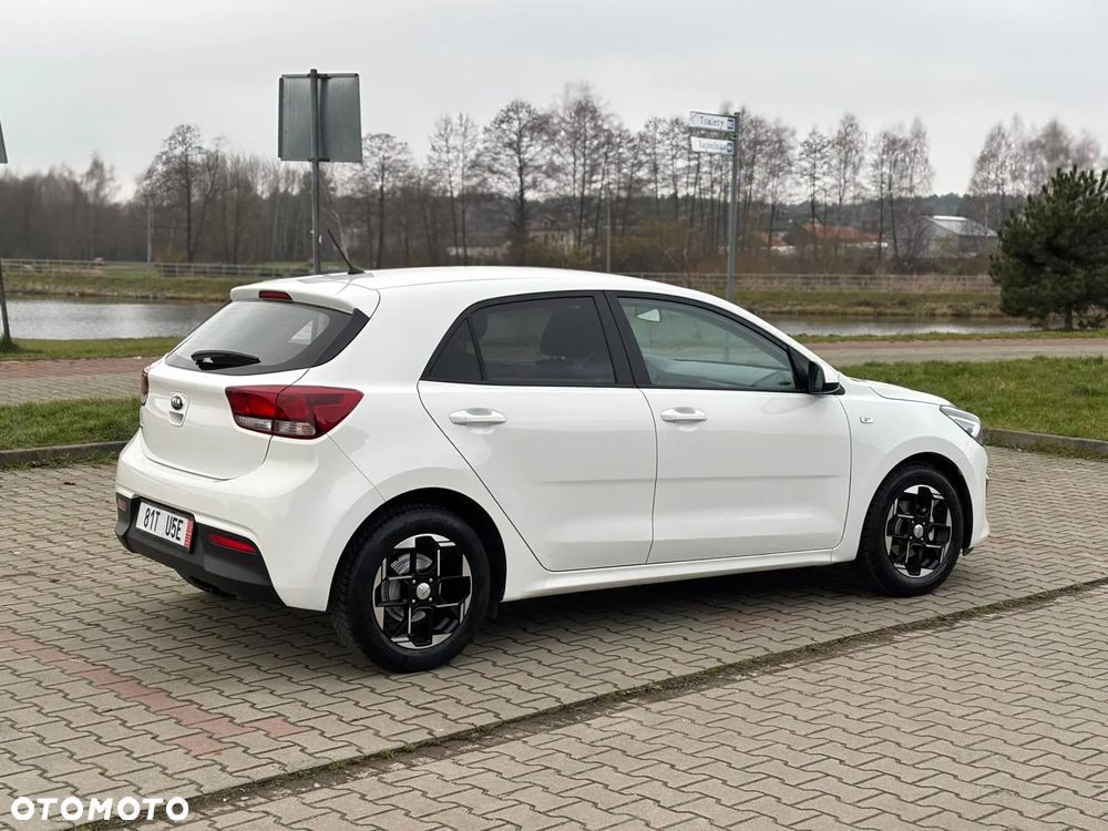 Kia Rio 1.2 Attract - 5
