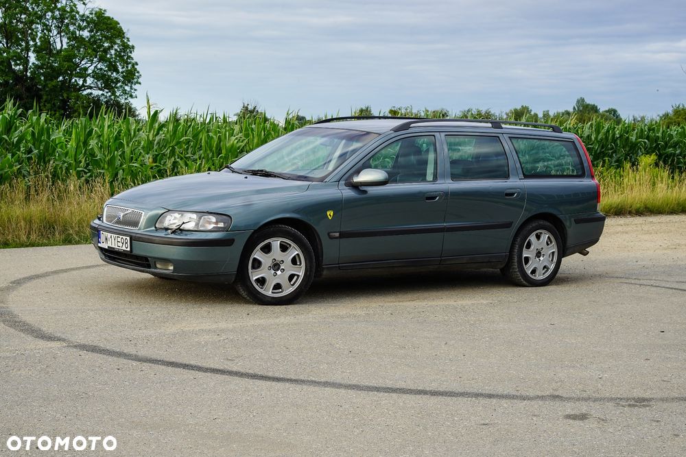 Volvo V70 2.4 D5 AWD - 4