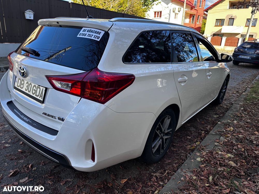 Toyota Auris - 11