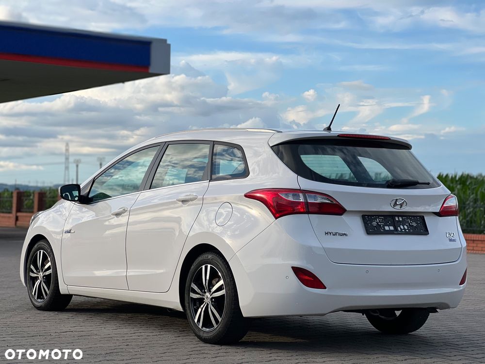 Hyundai i30 1.4 CRDi Base - 17